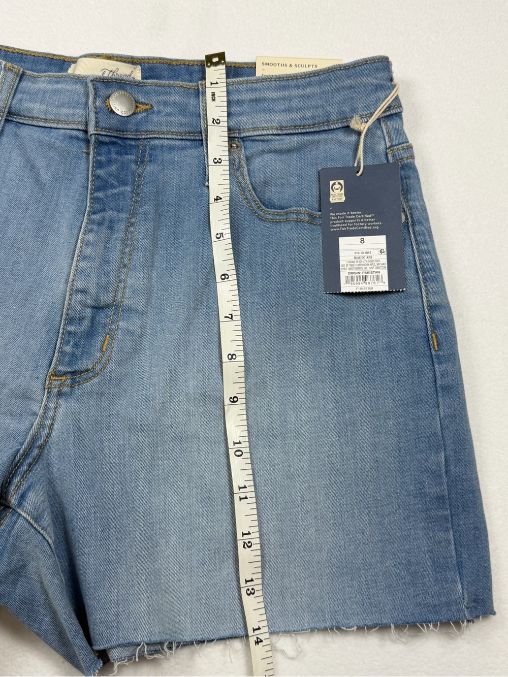 NWT Universal Thread High-Rise Midi Denim Shorts - Size 8/29 - Picture 6 of 7